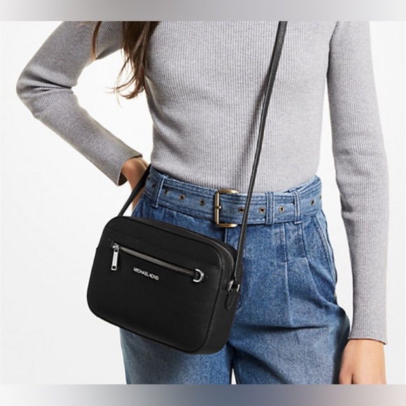 NEW-Michael Kors Jet Set Large Saffiano Leather Crossbody Bag. Black. - Picture 1 of 7